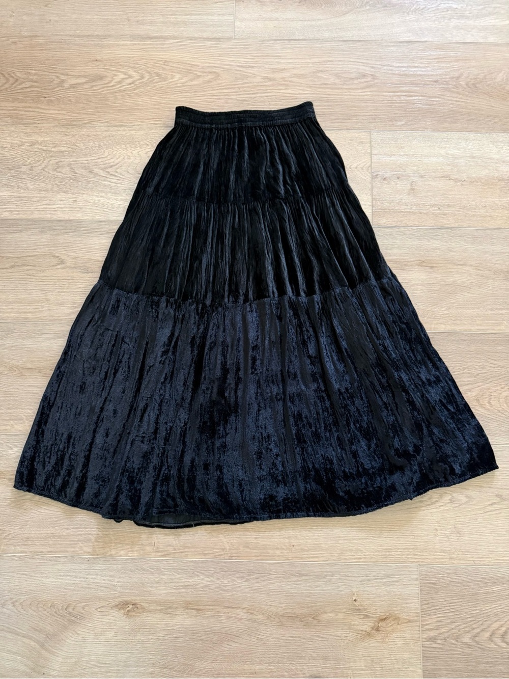 Nostalgia Vintage Crushed Velvet Tiered Maxi Skirt Black Size S